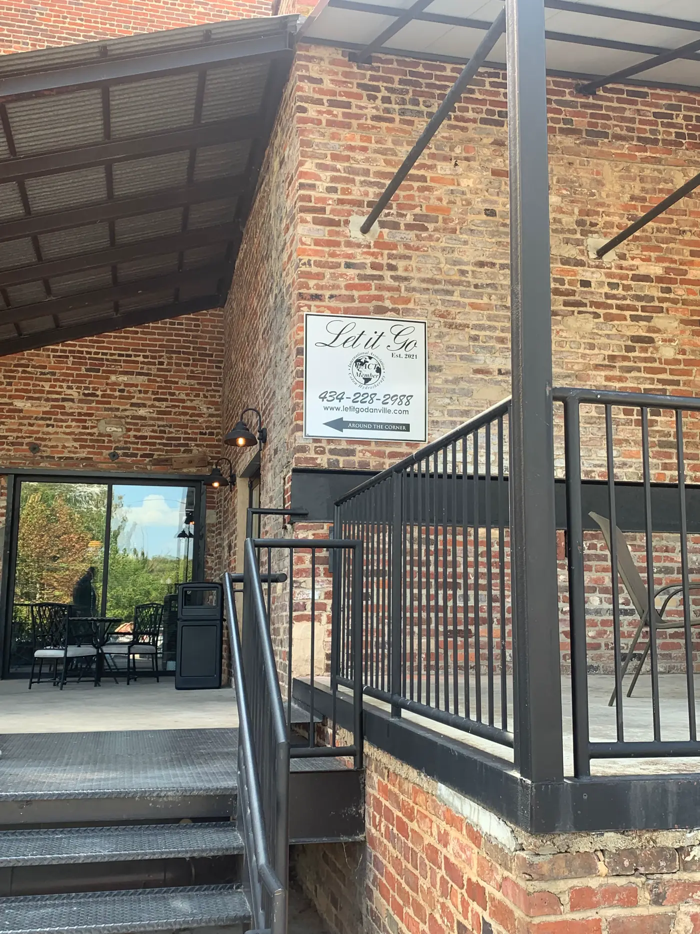 Building exterior where Let It Go is located