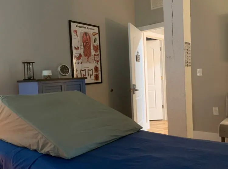 Prepared colon hydrotherapy treatment room